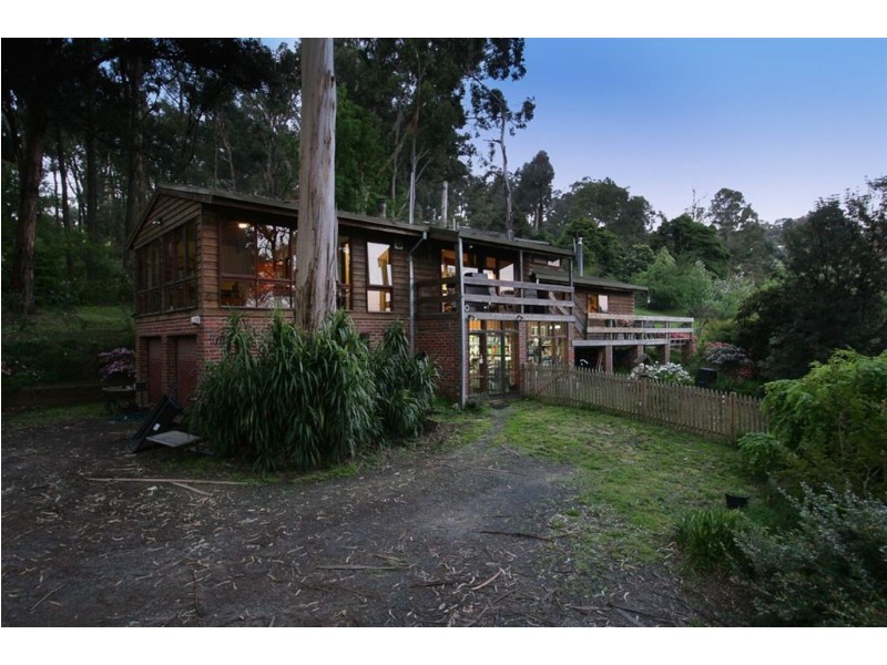 1 Aura Vale Road, Menzies Creek VIC 3159