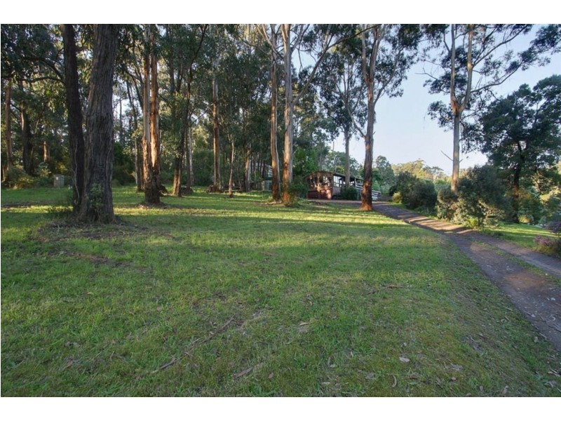 1 Aura Vale Road, Menzies Creek VIC 3159
