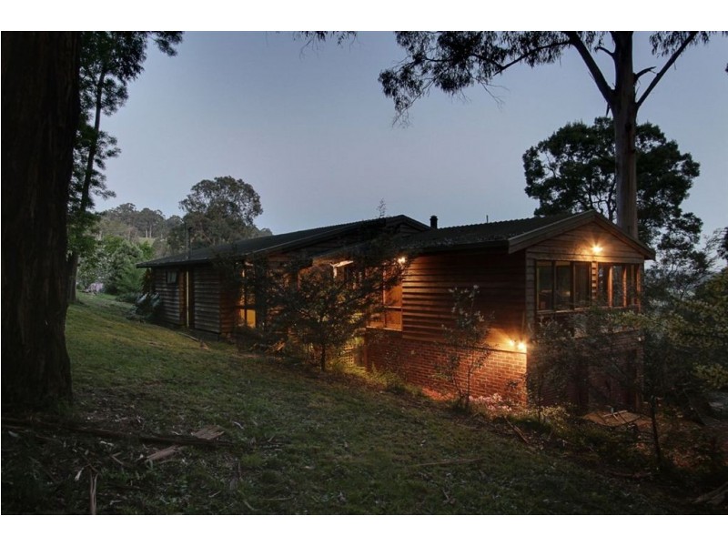 1 Aura Vale Road, Menzies Creek VIC 3159