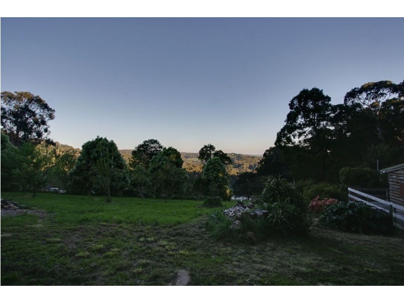 1 Aura Vale Road, Menzies Creek VIC 3159