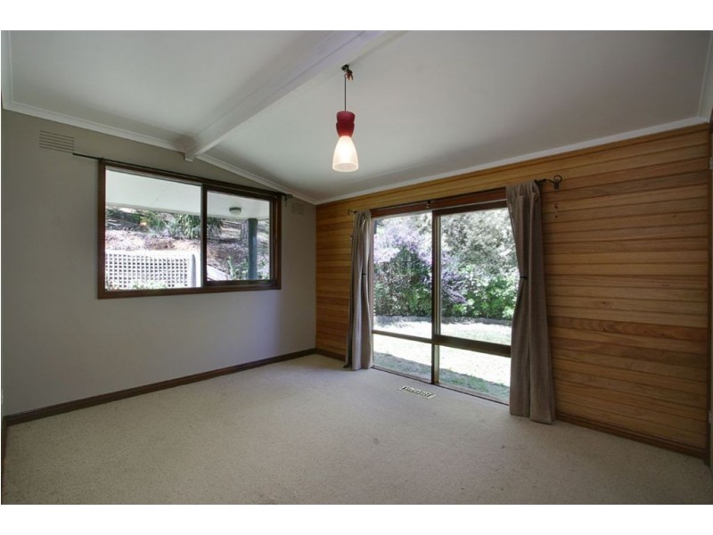 10 Aclare Road, Cockatoo VIC 3781