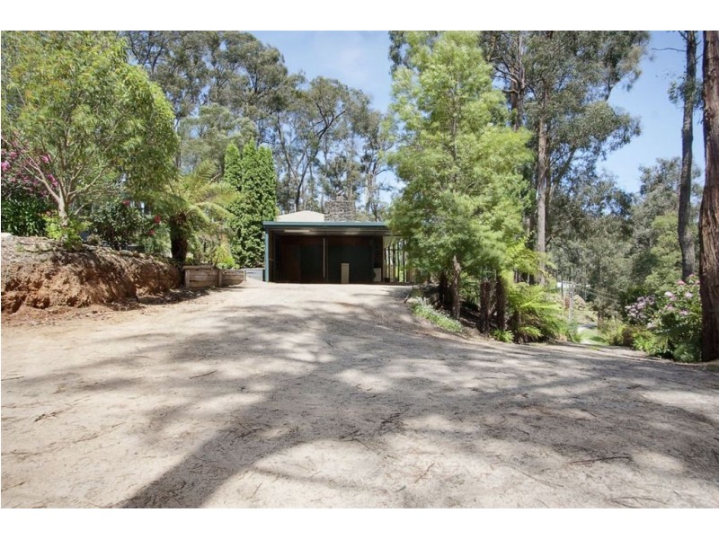 10 Aclare Road, Cockatoo VIC 3781