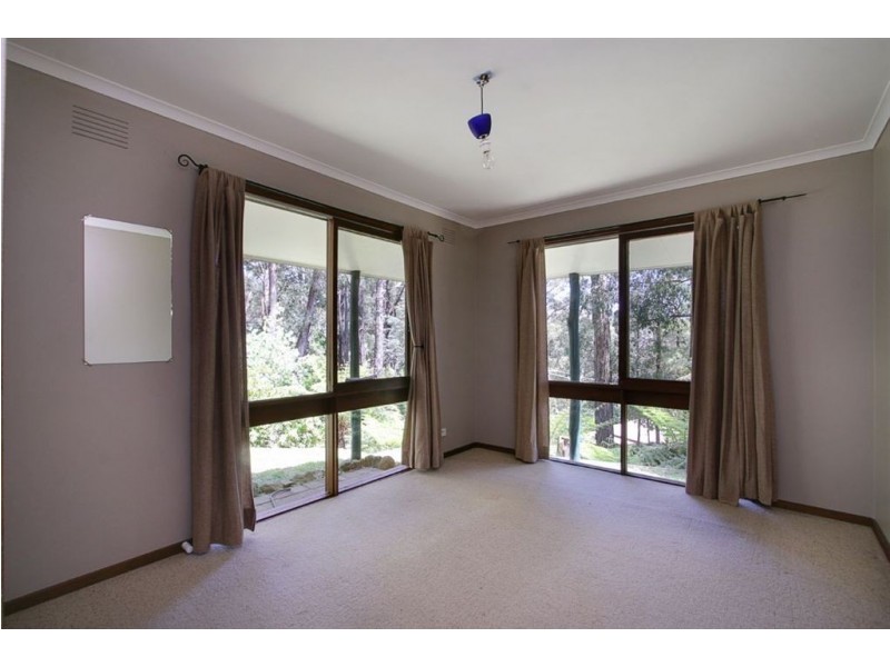 10 Aclare Road, Cockatoo VIC 3781