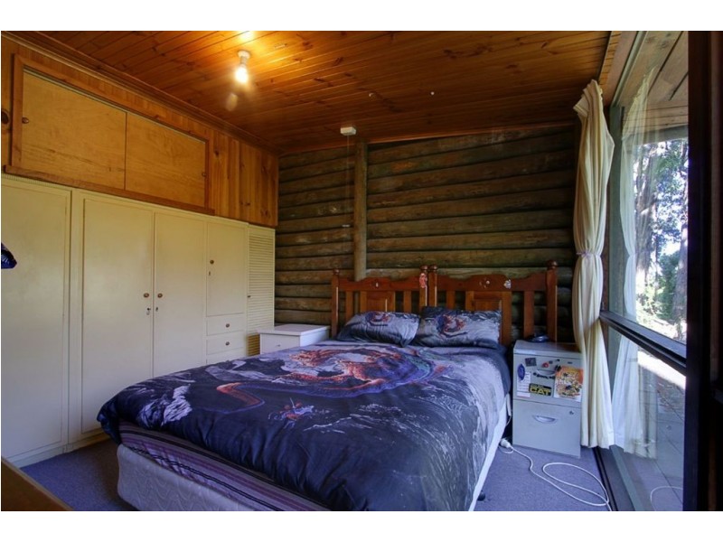 477 Belgrave Gembrook Rd, Avonsleigh VIC 3782