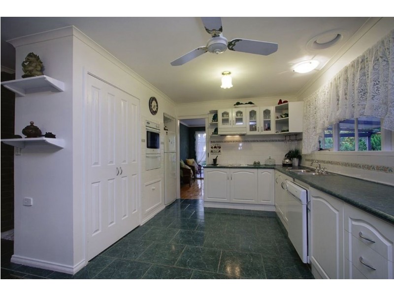 27 Westlands Road, Emerald VIC 3782