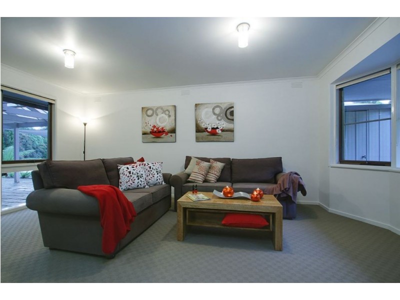 5 Christians Ave, Emerald VIC 3782