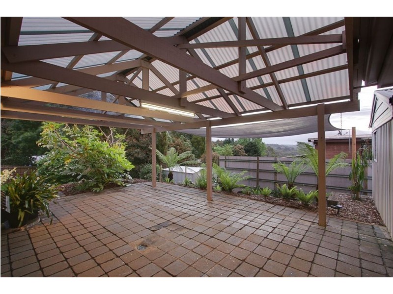 5 Christians Ave, Emerald VIC 3782