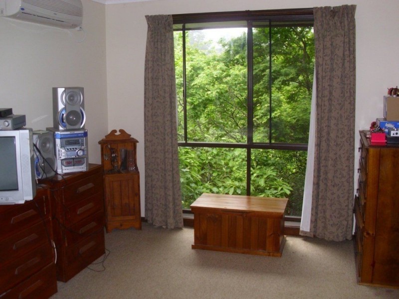 10 Emerald Lake Road, Emerald VIC 3782