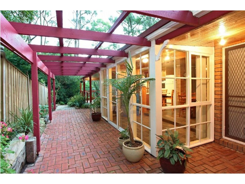 4 Nangana Street, Cockatoo VIC 3781