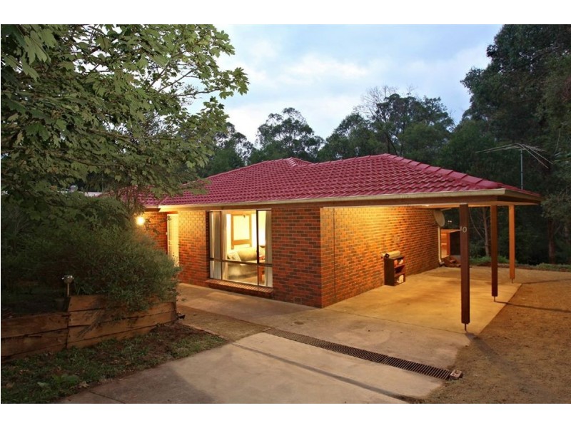 10 Waratah Way, Cockatoo VIC 3781