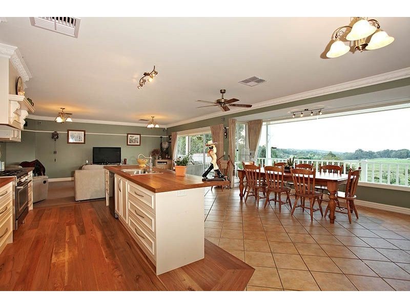 43-45 Kennedy Road, Macclesfield VIC 3782