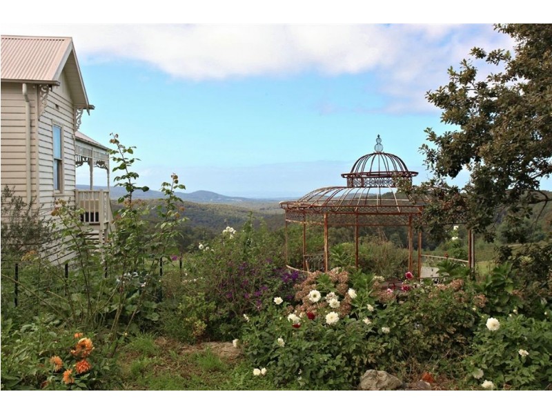 27 Tonimbuk Road, Gembrook VIC 3783