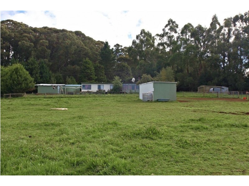 27 Tonimbuk Road, Gembrook VIC 3783