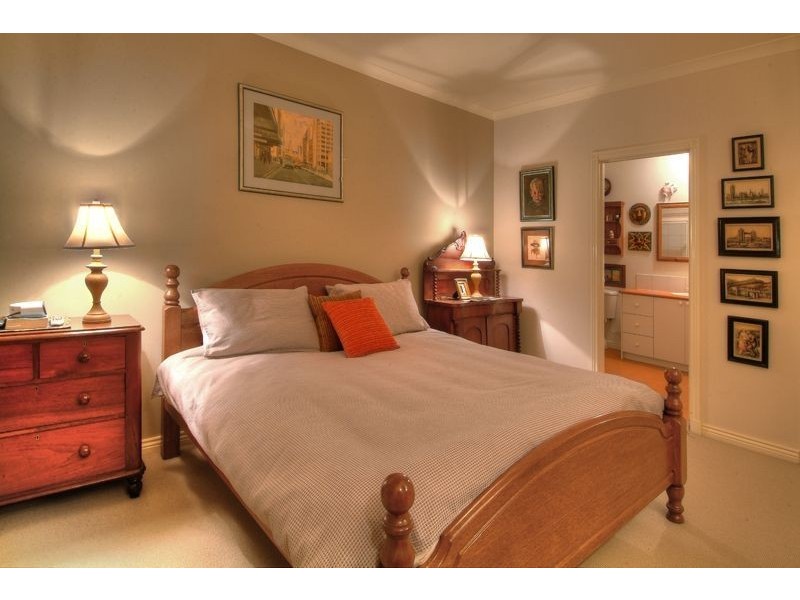 20 Ambrose Street, Emerald VIC 3782