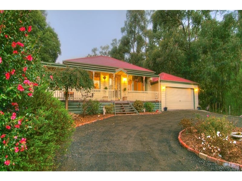 84 Woori Yallock Road, Cockatoo VIC 3781