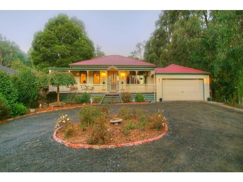 84 Woori Yallock Road, Cockatoo VIC 3781