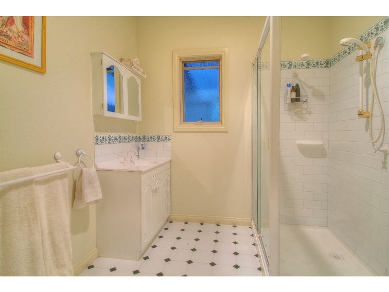 84 Woori Yallock Road, Cockatoo VIC 3781