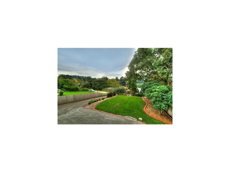 4 Heros Avenue, Gembrook VIC 3783
