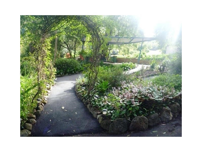 1 Albert Road, Clematis VIC 3782