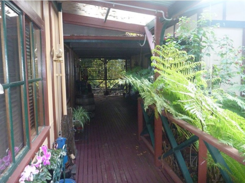 2 Avon Road, Avonsleigh VIC 3782