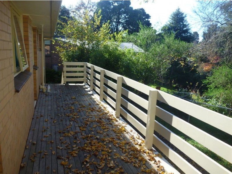 9 Beaconsfield Emerald Road, Emerald VIC 3782