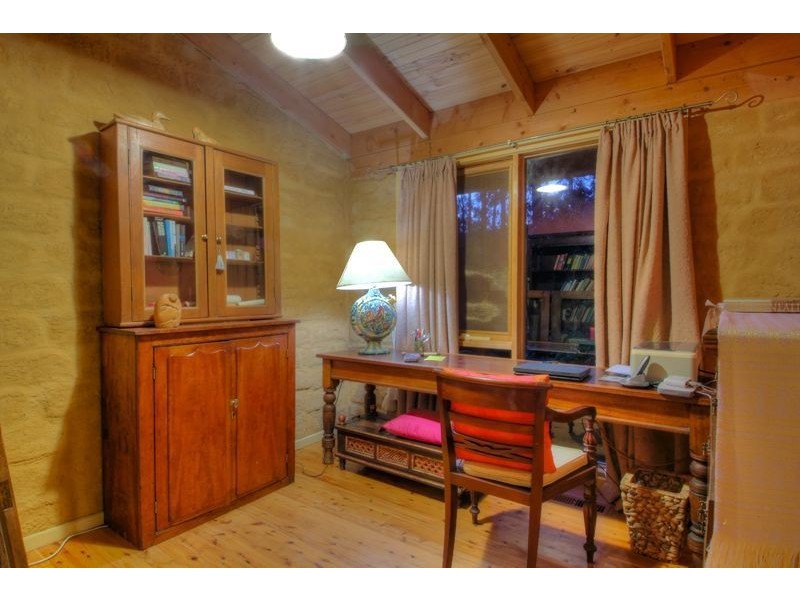 5 Bilocla Avenue, Cockatoo VIC 3781