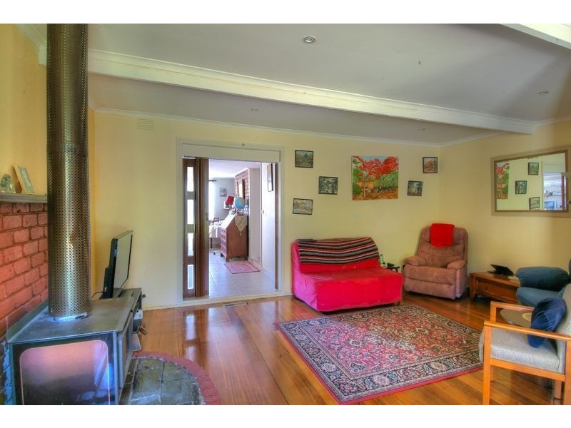 123 Woori Yallock Road, Cockatoo VIC 3781