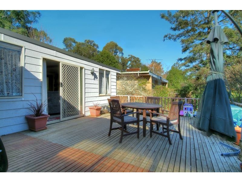 123 Woori Yallock Road, Cockatoo VIC 3781