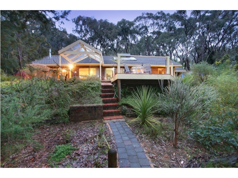 35 Sunnyside Terrace, Emerald VIC 3782