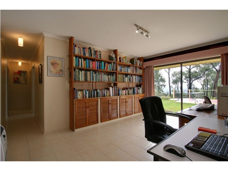 35 Sunnyside Terrace, Emerald VIC 3782