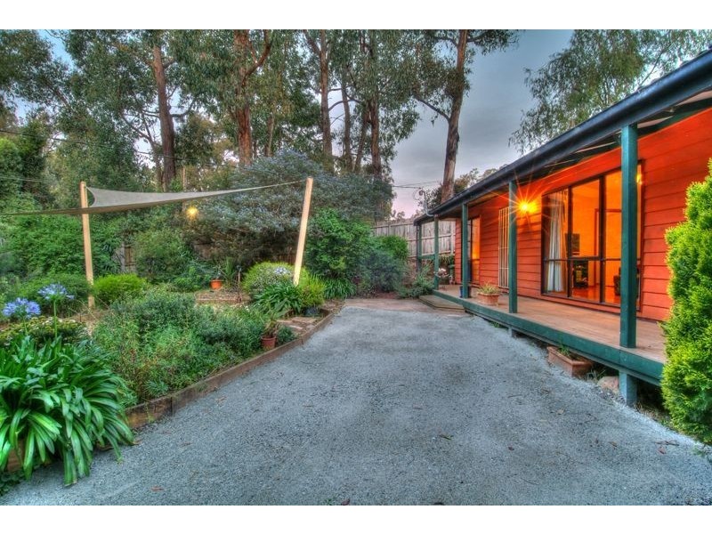 11 Joffre Parade, Cockatoo VIC 3781