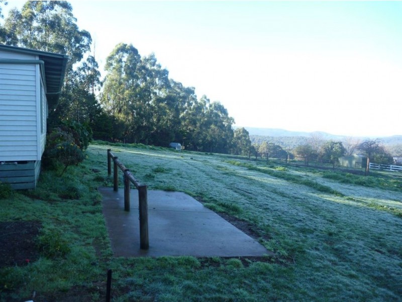 27a Tonimbuk Road, Gembrook VIC 3783