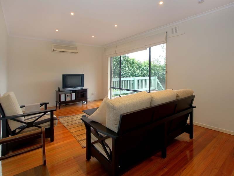 18 Wynyard Street, Glen Waverley VIC 3150