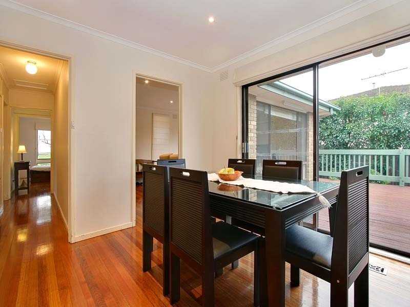 18 Wynyard Street, Glen Waverley VIC 3150