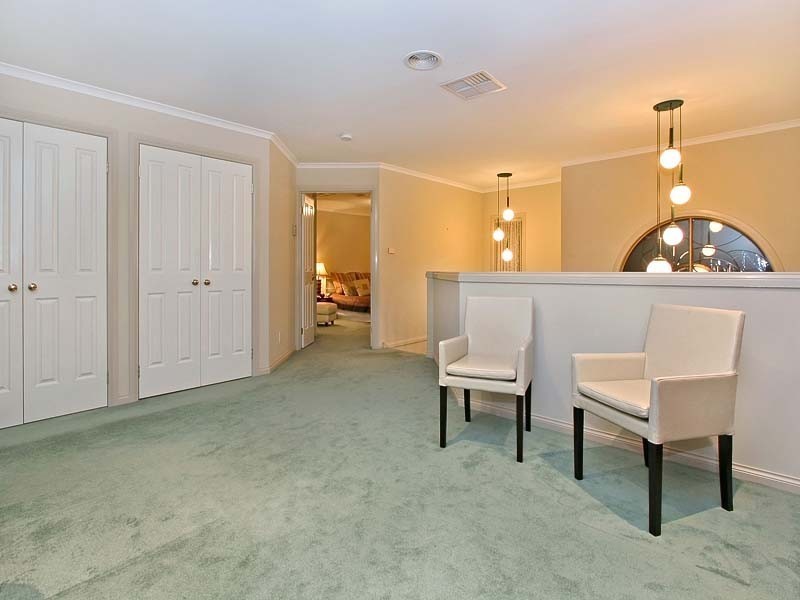 53 Avendon Boulevard, Glen Waverley VIC 3150