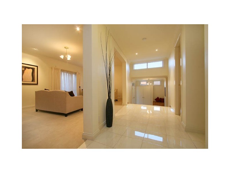 34 Arlington Drive, Glen Waverley VIC 3150