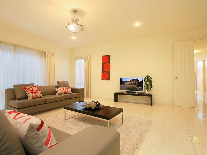 34 Arlington Drive, Glen Waverley VIC 3150