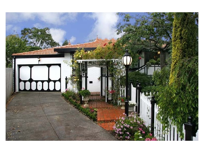 4 Azalea Court, Wheelers Hill VIC 3150