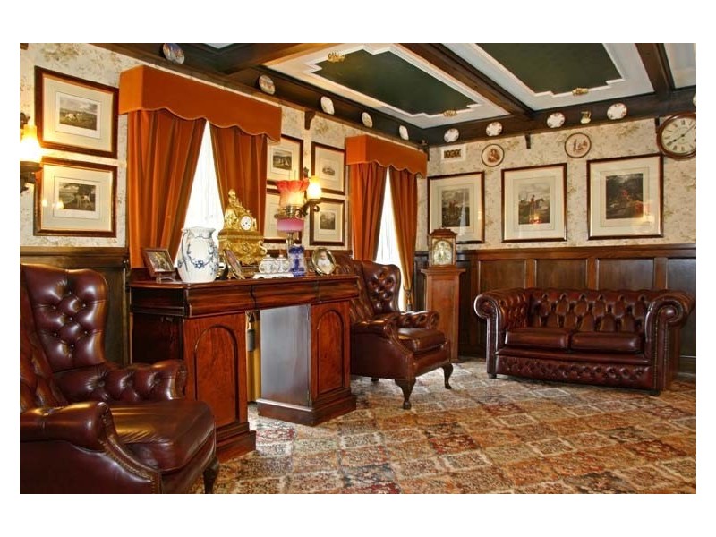 4 Azalea Court, Wheelers Hill VIC 3150