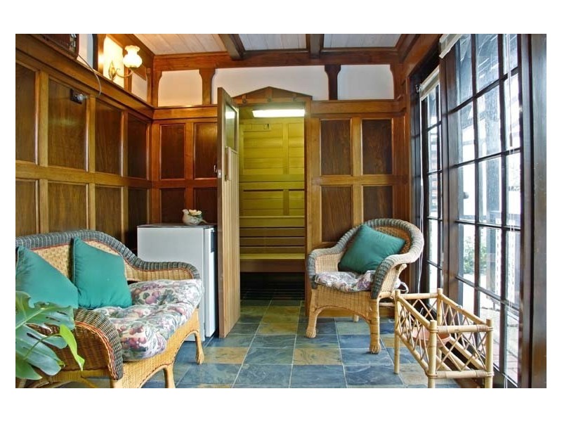 4 Azalea Court, Wheelers Hill VIC 3150