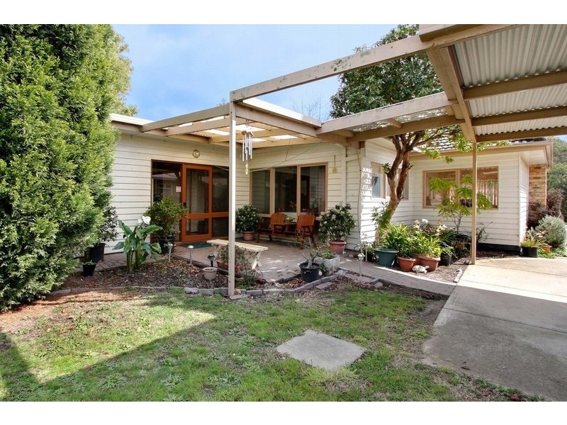 66 Bogong Avenue, Glen Waverley VIC 3150