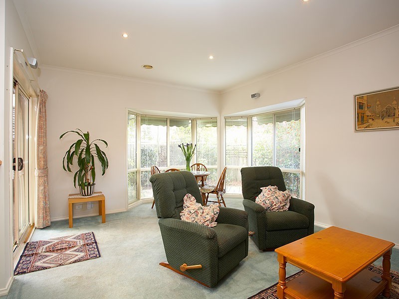 26 Silverwood Way, Glen Waverley VIC 3150