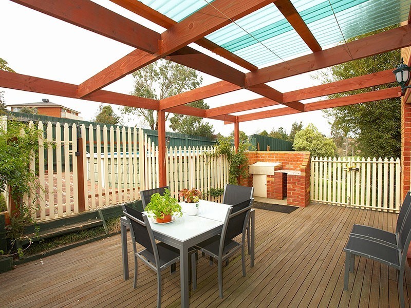 16 Frangipani Close, Endeavour Hills VIC 3802