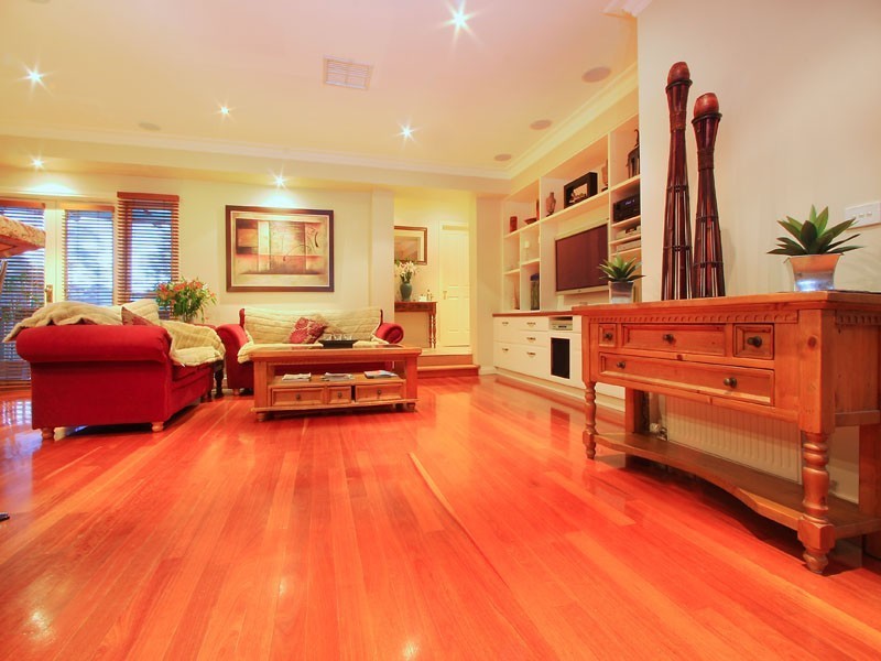 12 Chasta Cres, Mitcham VIC 3132