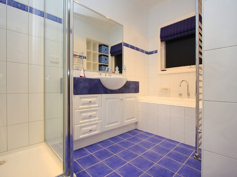 12 Chasta Cres, Mitcham VIC 3132