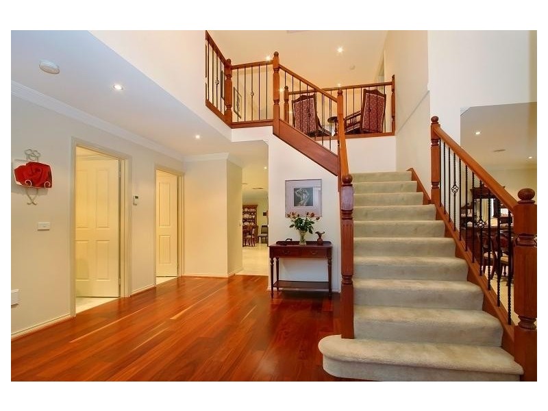 10 Holmes Way, Glen Waverley VIC 3150