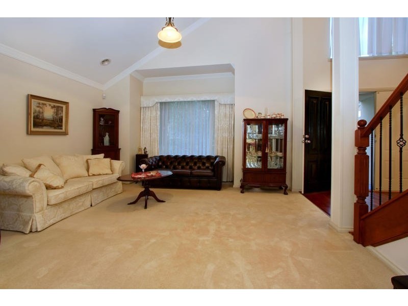 10 Holmes Way, Glen Waverley VIC 3150