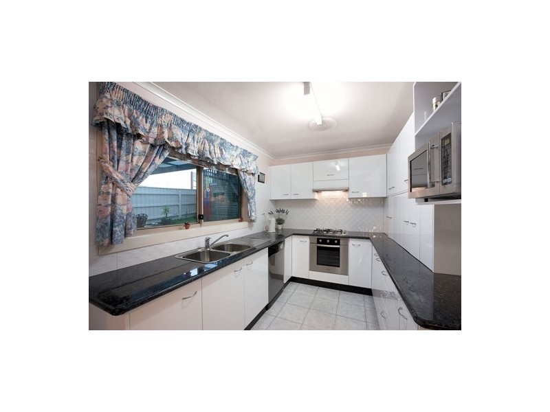 74 Fernbank Crescent, Mulgrave VIC 3170