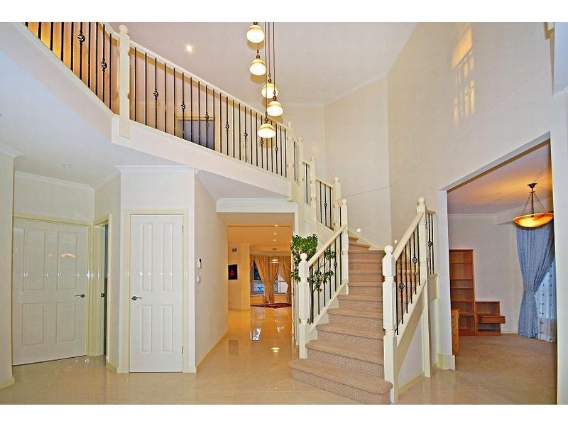 29 Bunker Cres, Glen Waverley VIC 3150