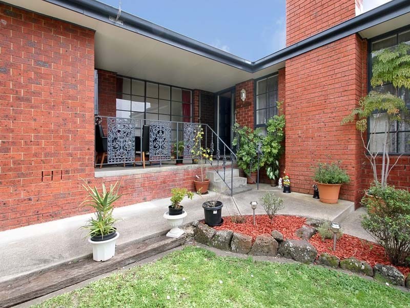 45 Chivalry Ave, Glen Waverley VIC 3150